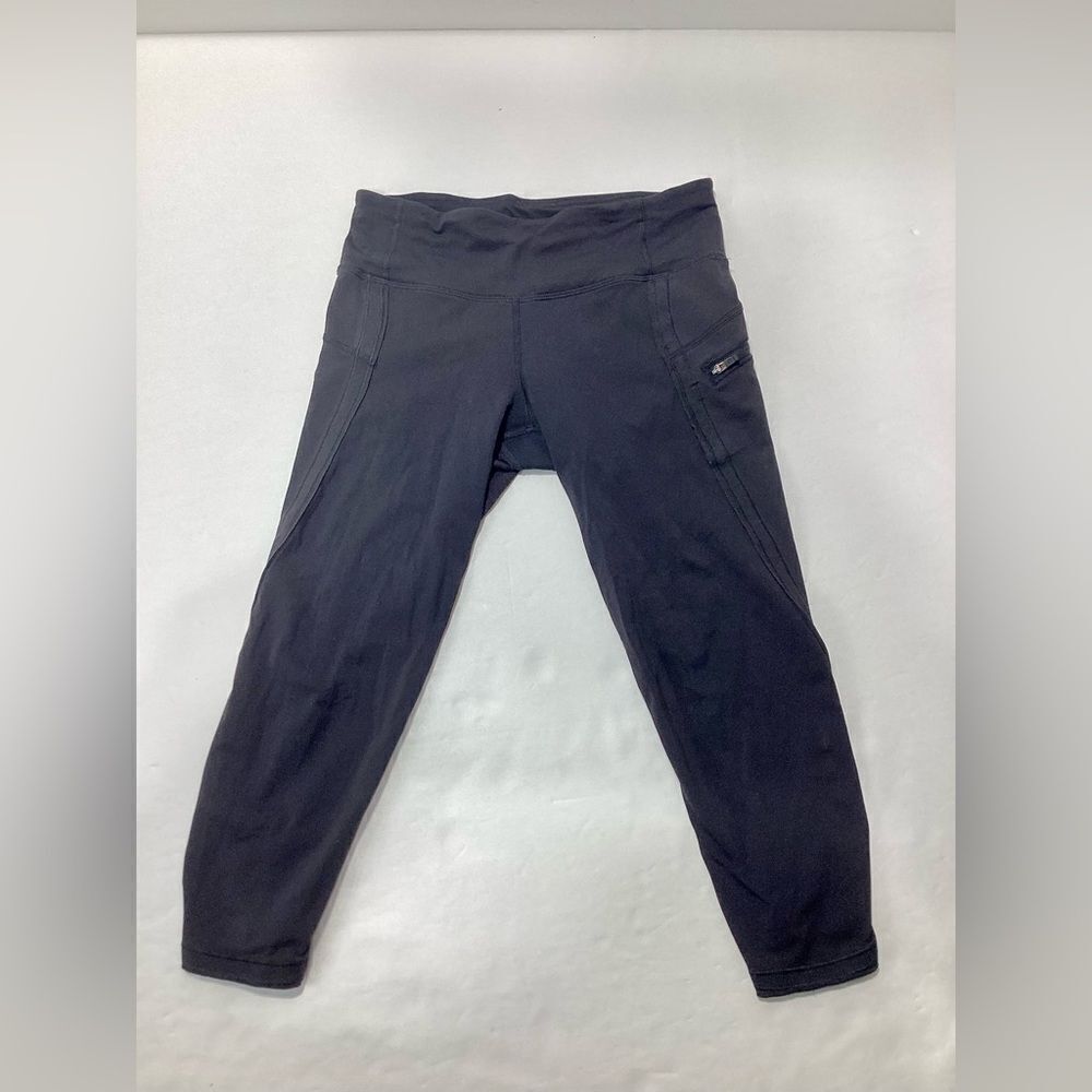 Lululemon athletica Black Short Leggings Zipper Pocket Ruched Hem Size 4